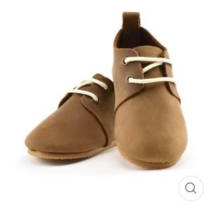 Piper Finn Oxford in Brown